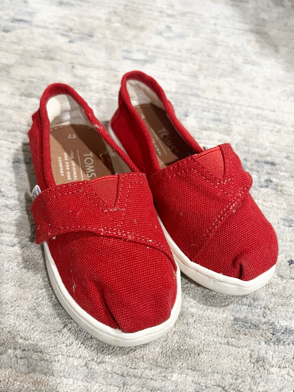 TOMS Toddler Red Canvas Slip On Shoes Kids Alpargata Casual Lightweight, Size 7T
